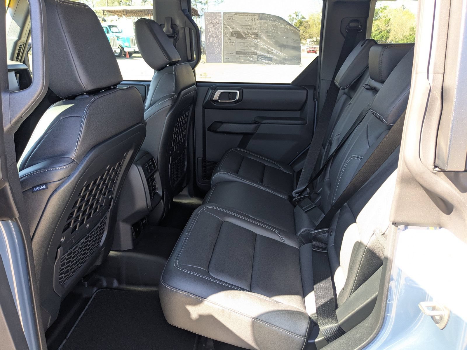 New 2025 Ford Bronco Badlands w/ Sasquatch Package AWD/4WD image 14