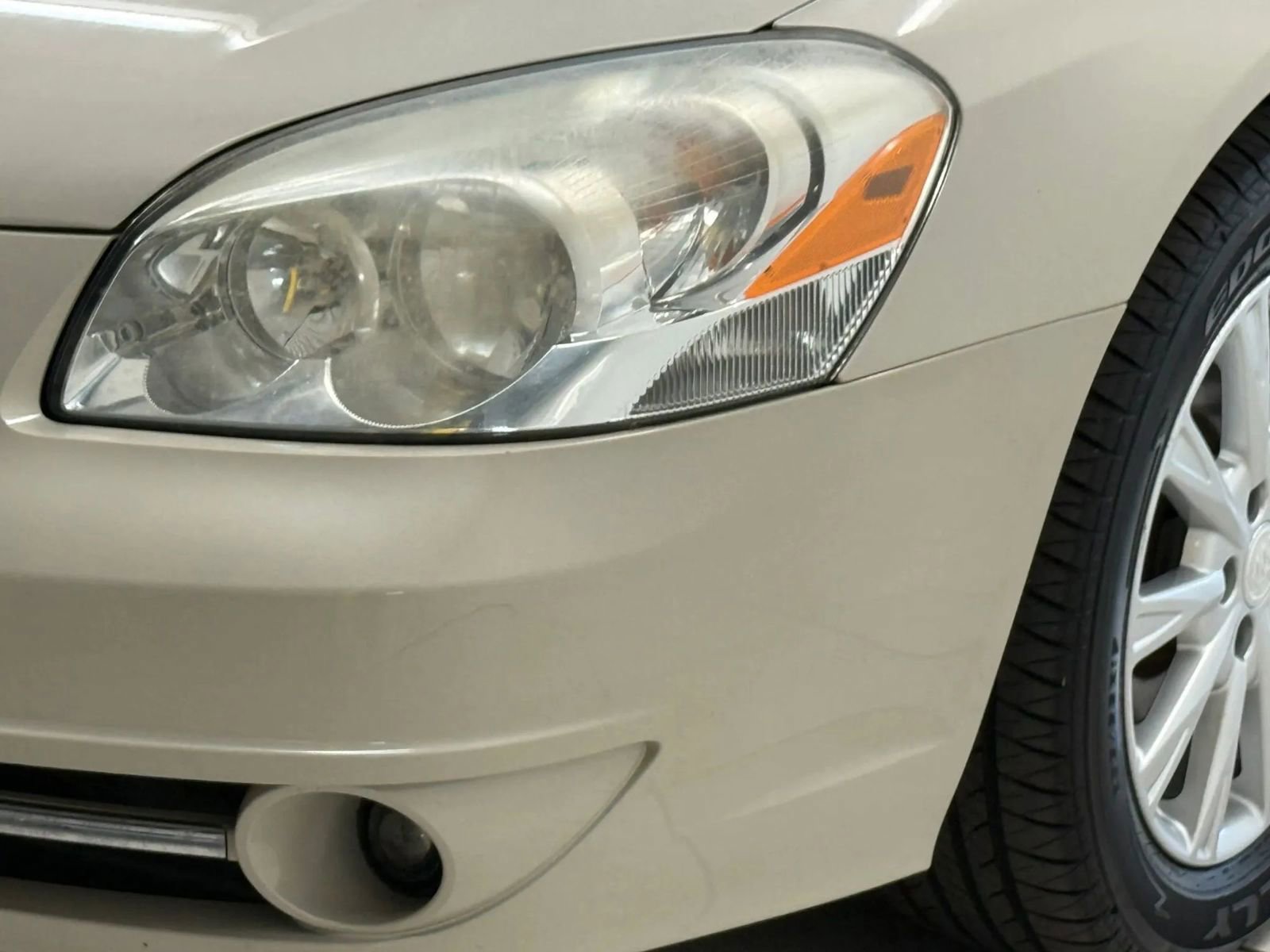 Used 2011 Buick Lucerne CX image 4