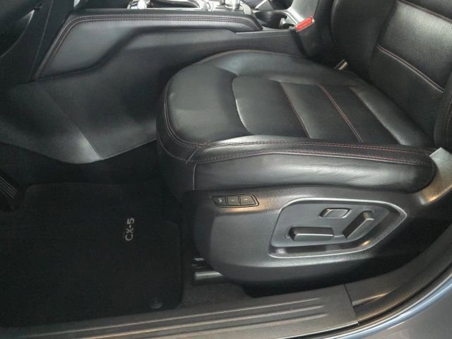 Used 2025 MAZDA CX-5 Carbon Edition image 18