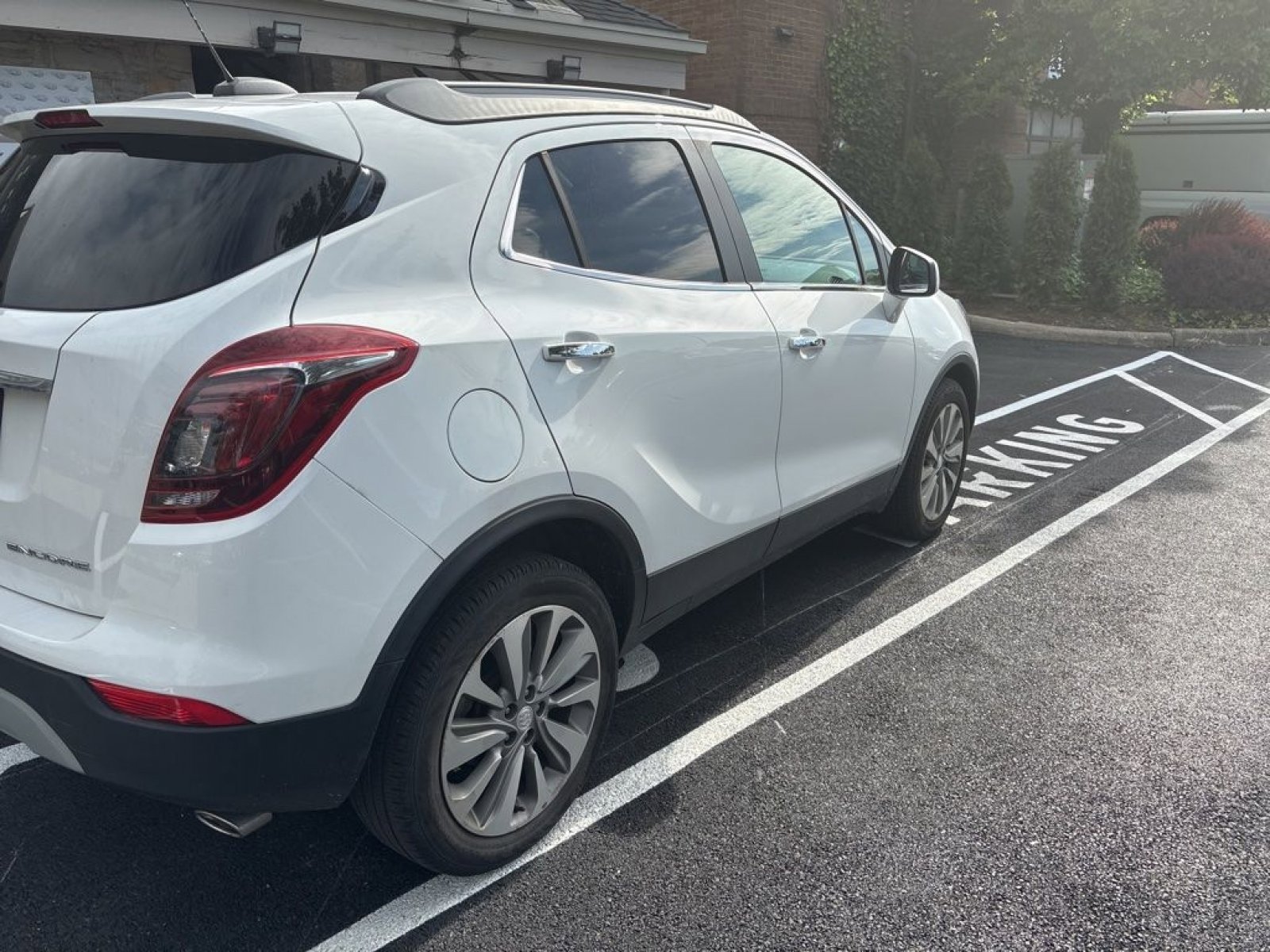 Used 2020 Buick Encore Preferred w/ Safety Package FWD image 7