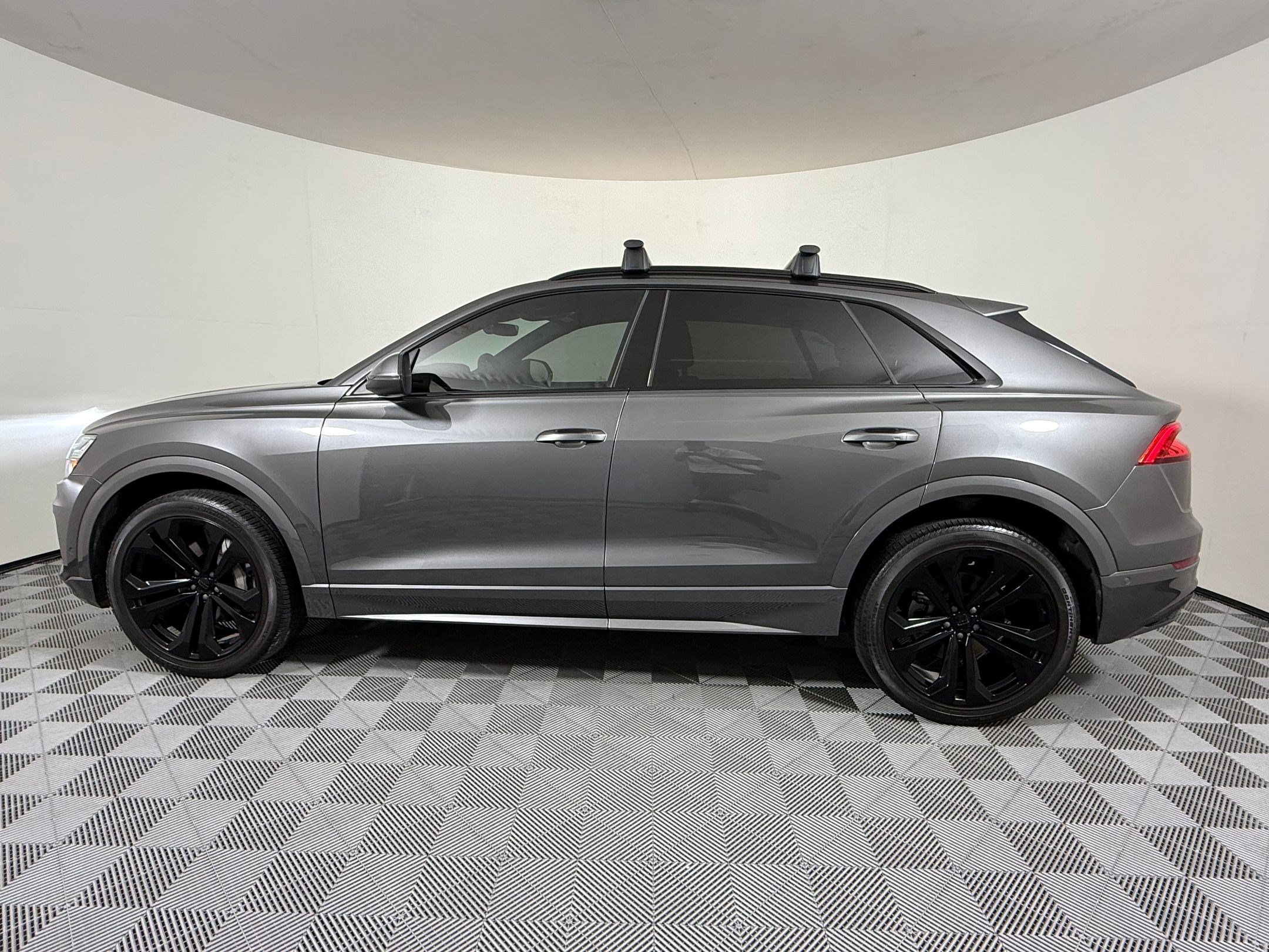 Used 2020 Audi Q8 Premium Plus w/ Premium Plus Package AWD/4WD image 2
