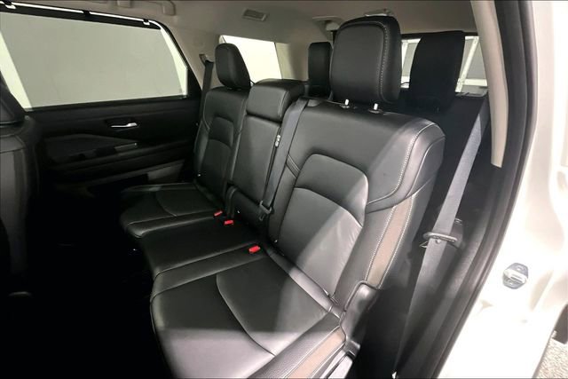 Used 2023 Nissan Pathfinder SL image 23