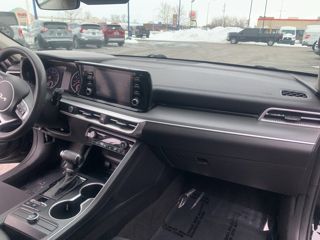 Used 2022 Kia K5 LXS image 18