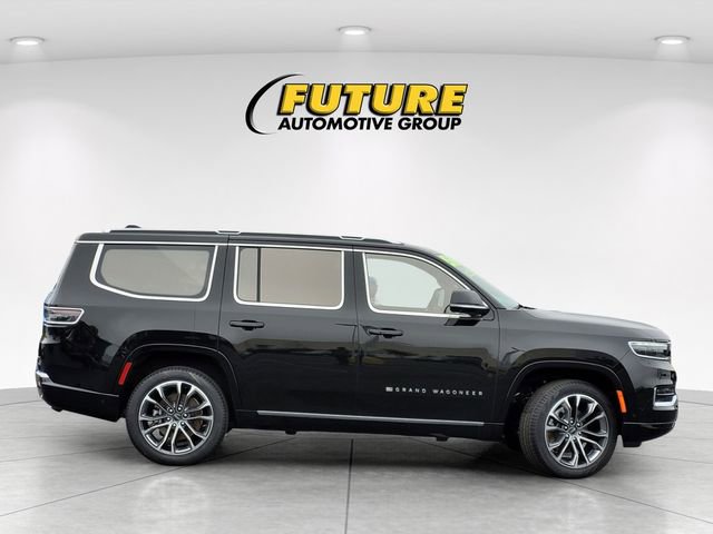 New 2024 Jeep Grand Wagoneer Series III w/ HD Trailer Tow Package image 4