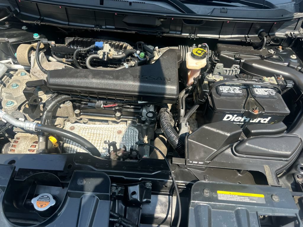 Used 2018 Nissan Rogue S AWD/4WD image 13