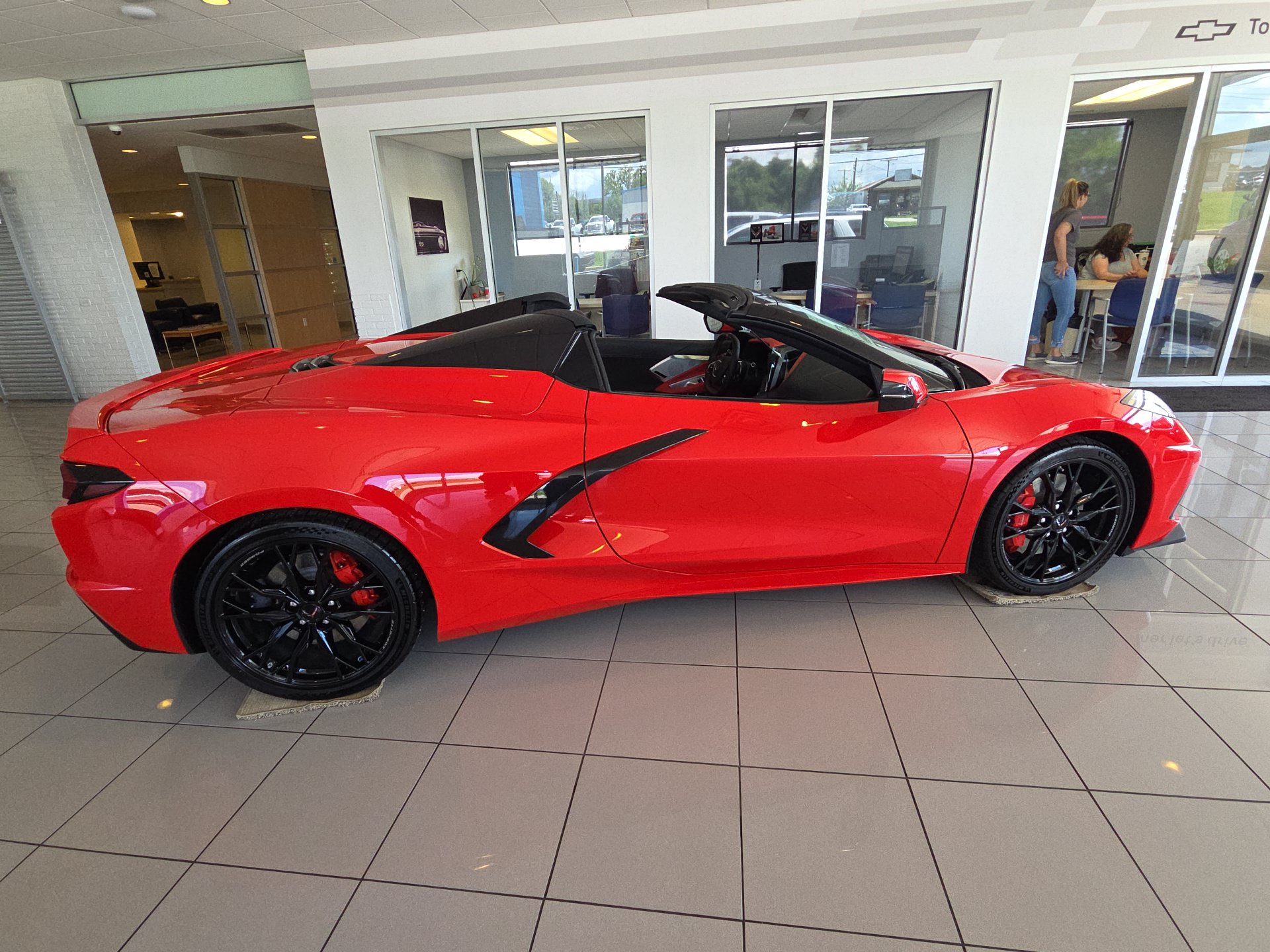 New 2027 Chevrolet Corvette Stingray Convertible w/ Z51 Performance Package RWD image 8