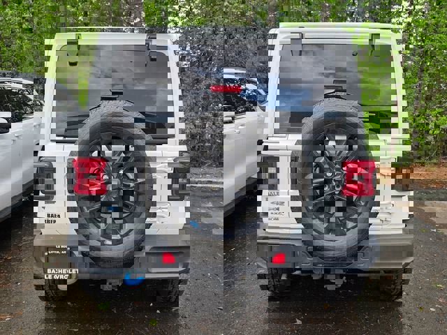 Used 2022 Jeep Wrangler Unlimited Sahara w/ Cold Weather Group image 4