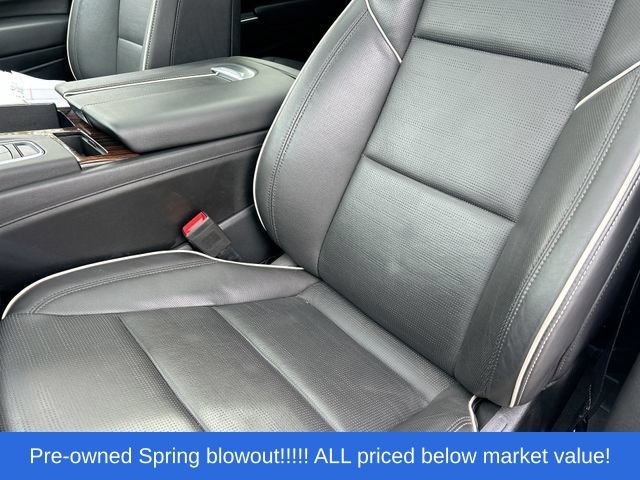 Used 2023 Cadillac Escalade Premium Luxury w/ Performance Package AWD/4WD image 15