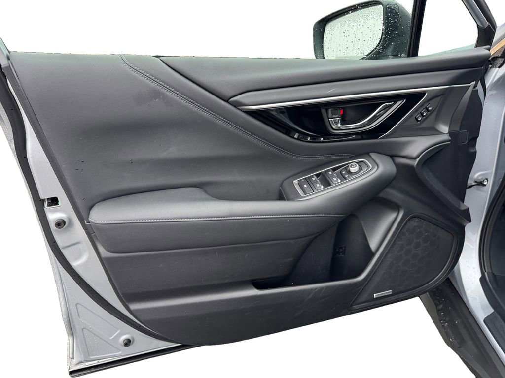 Used 2022 Subaru Outback Limited image 8