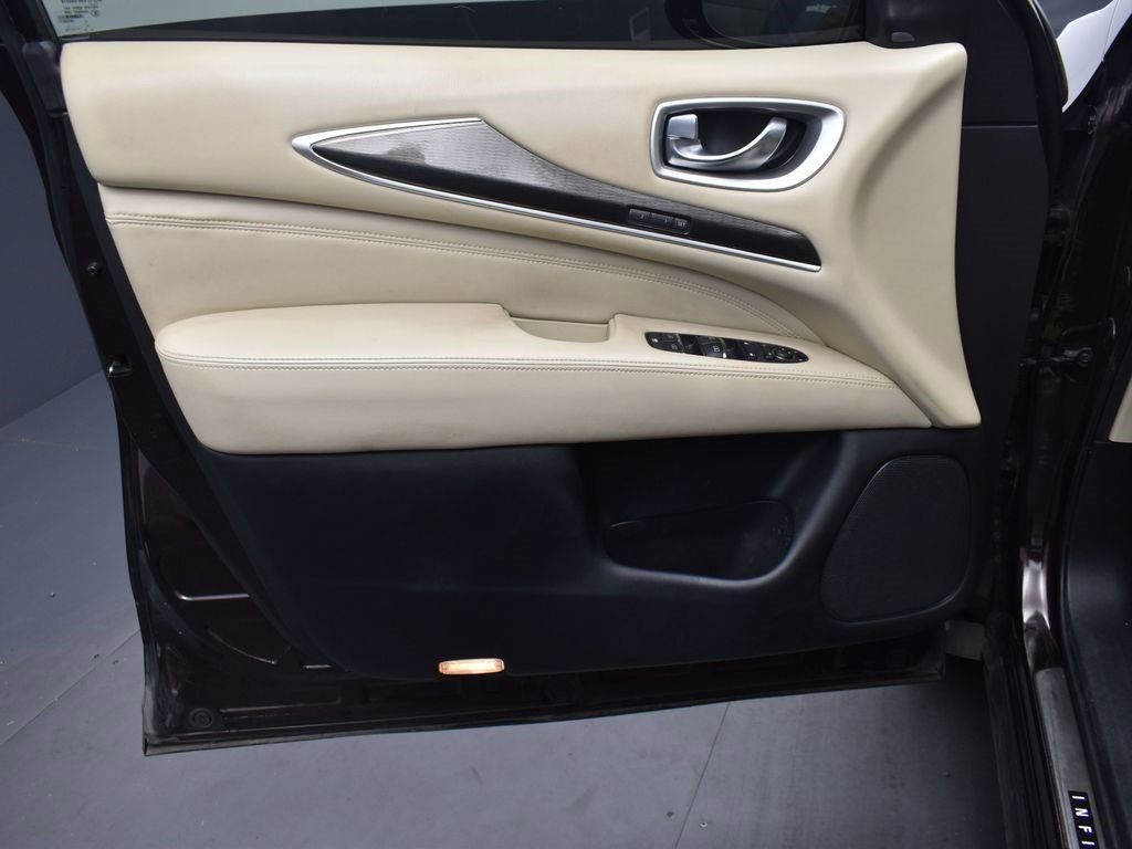 Used 2020 INFINITI QX60 Luxe w/ Essential Package image 11