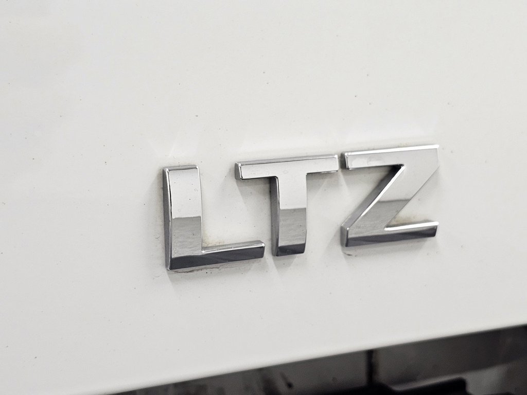 Used 2017 Chevrolet Silverado 1500 LTZ Z71 w/ LTZ Plus Package AWD/4WD image 36