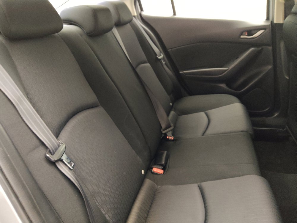Used 2016 MAZDA MAZDA3 i Sport image 19