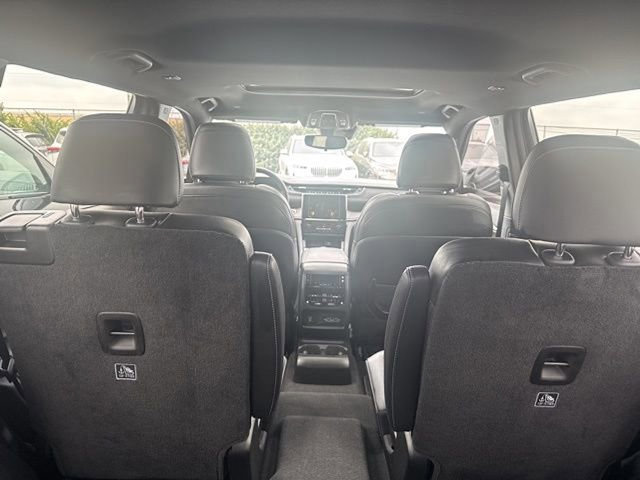 Used 2024 Jeep Grand Cherokee L Altitude image 15