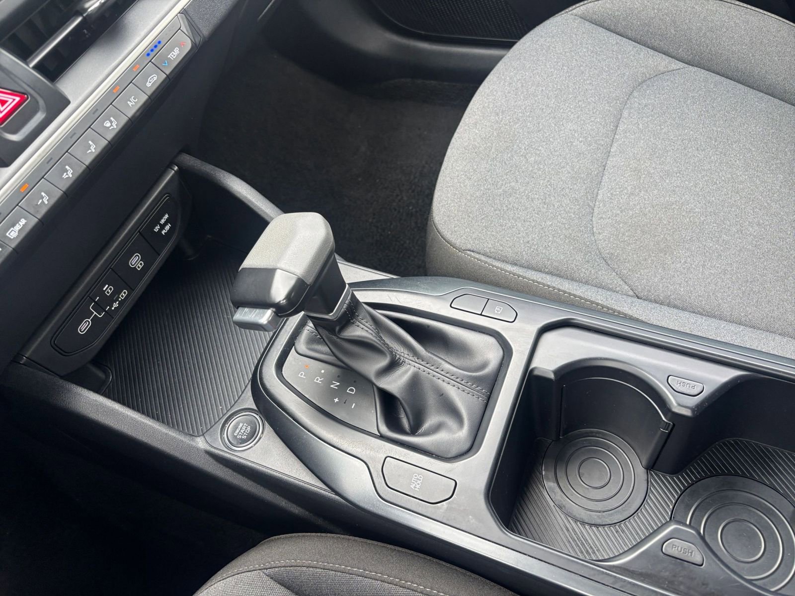 Used 2025 Kia K4 FWD image 36