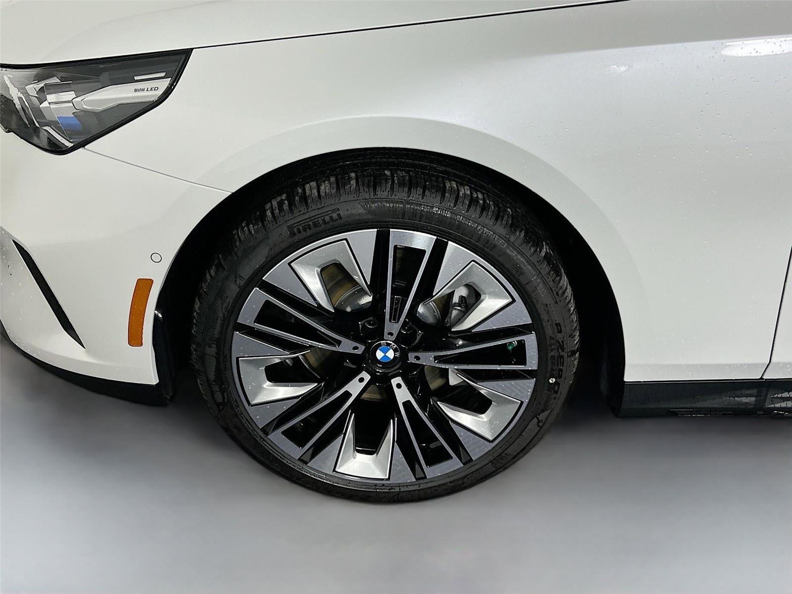 Used 2026 BMW 530i xDrive image 29