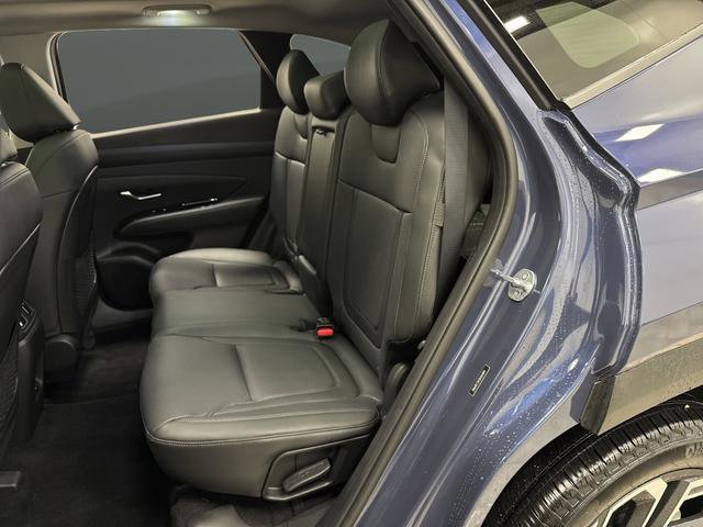 Used 2025 Hyundai Tucson Limited image 32