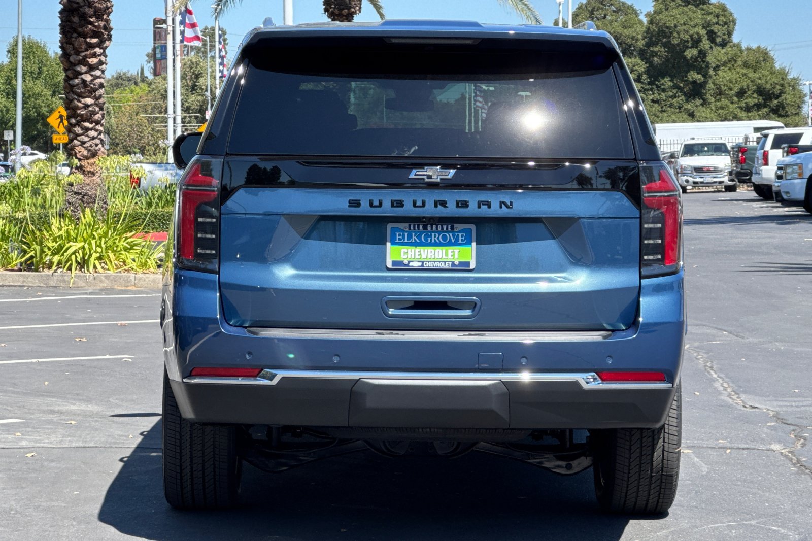 New 2026 Chevrolet Suburban LS w/ LS Custom Edition AWD/4WD image 4