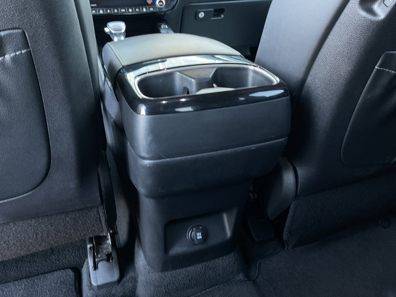 Used 2025 Kia Telluride S FWD image 14