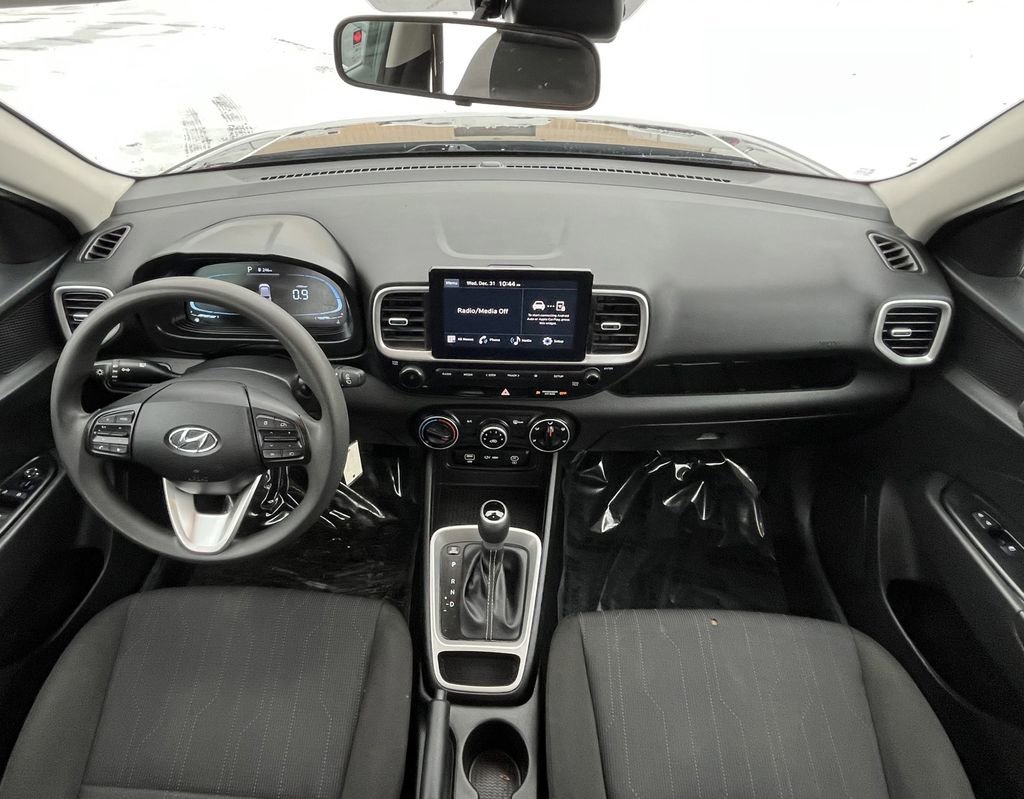 Used 2023 Hyundai Venue SE w/ Cargo Package image 11