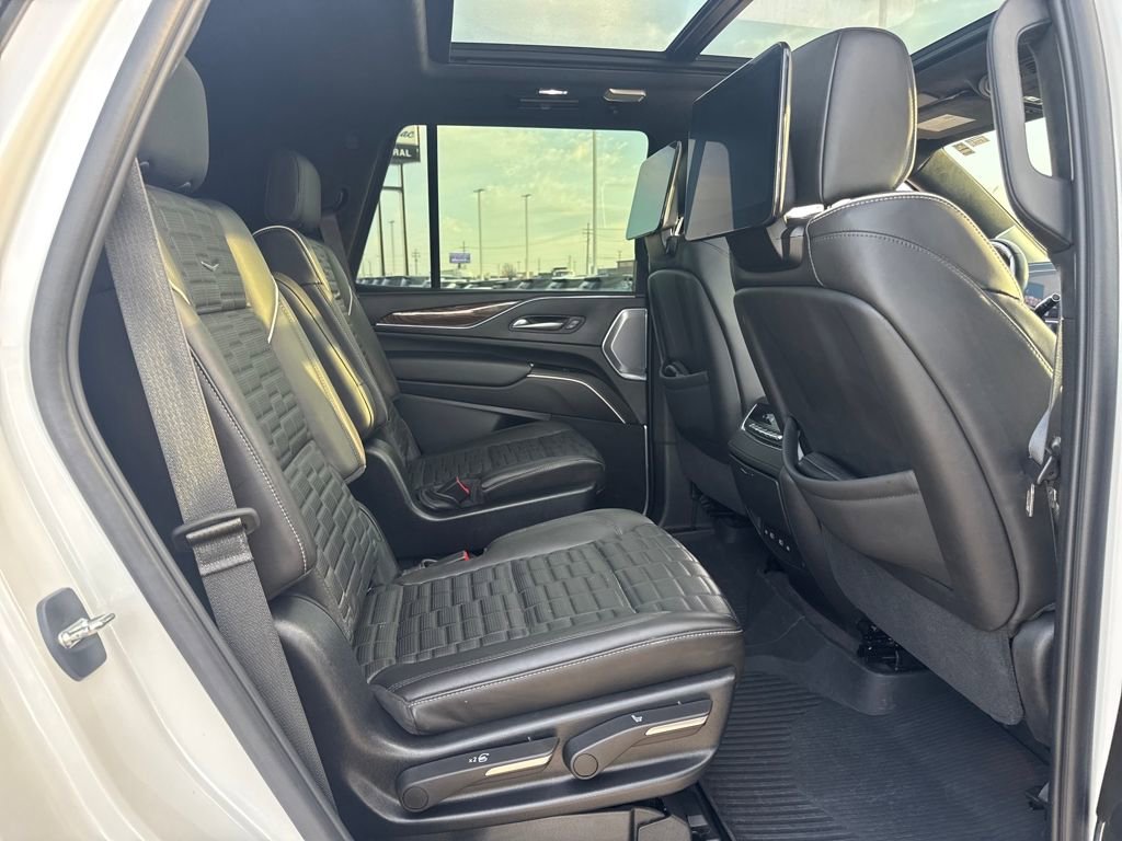 Certified 2023 Cadillac Escalade Sport Platinum w/ LPO, ONYX Package image 14