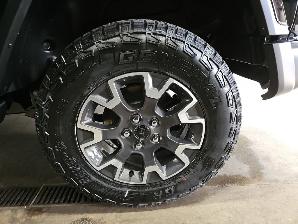 New 2025 Jeep Wrangler Sahara w/ Safety Group image 31