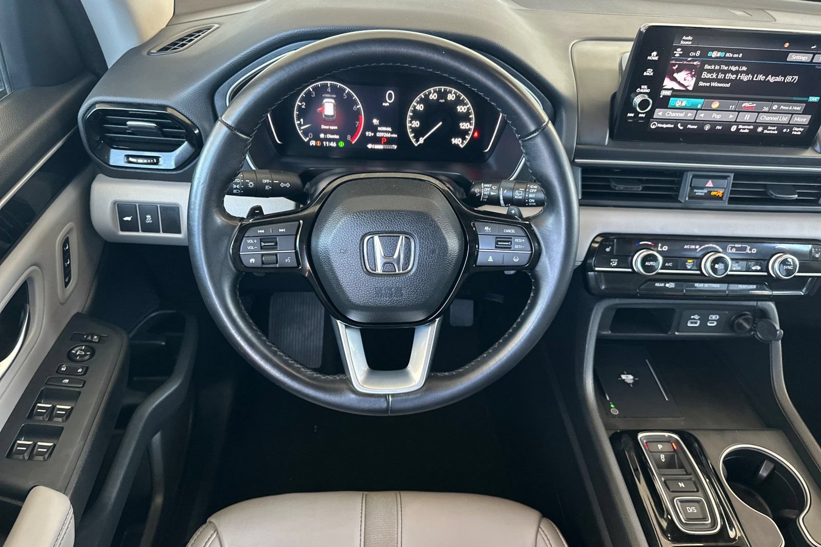 Certified 2025 Honda Pilot Touring image 14