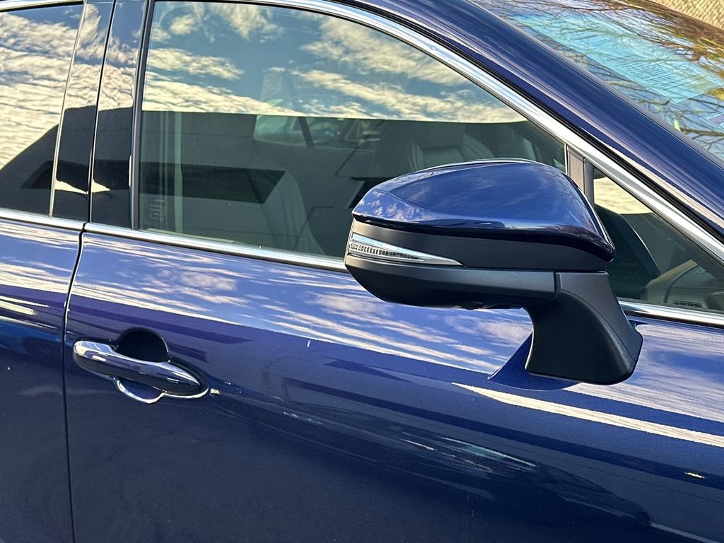 Certified 2022 Toyota Venza Limited image 10