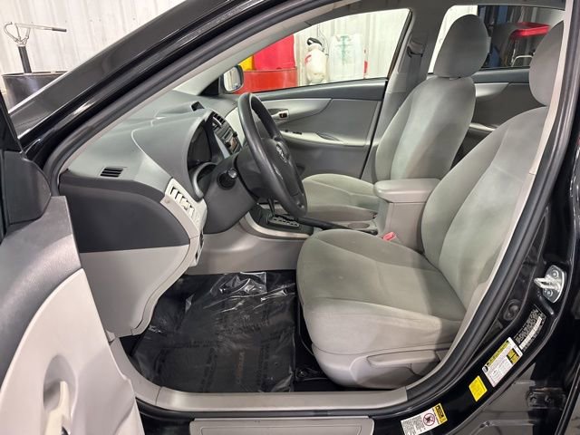 Used 2013 Toyota Corolla L image 23