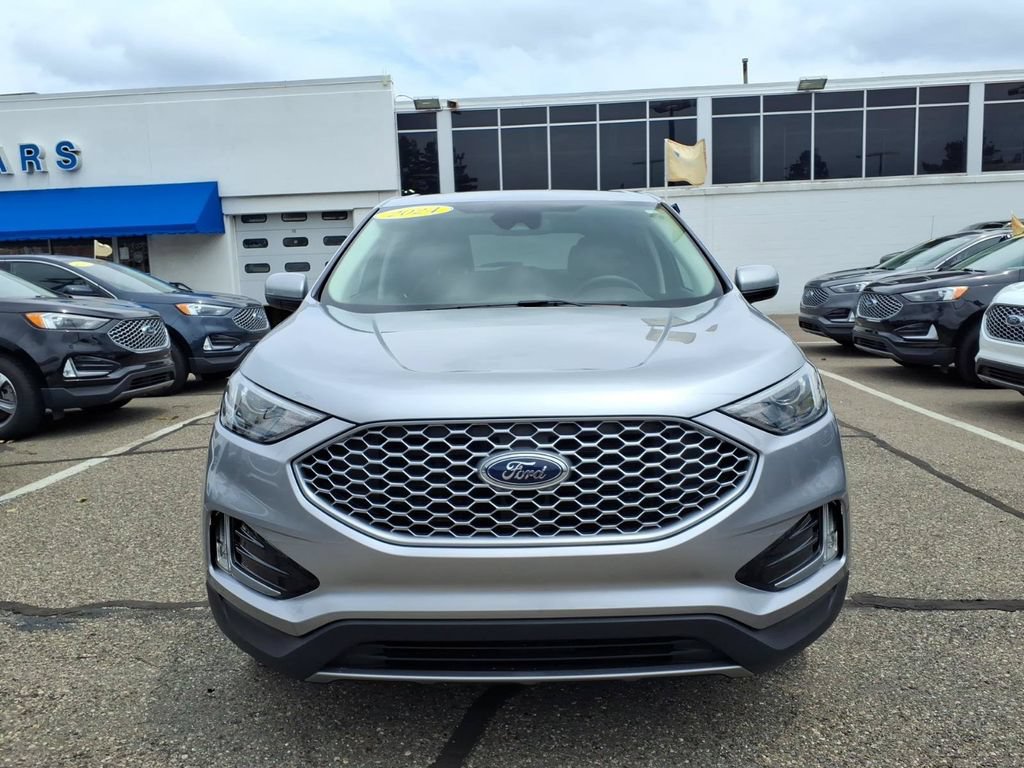 Certified 2024 Ford Edge SEL w/ Convenience Package AWD/4WD image 3