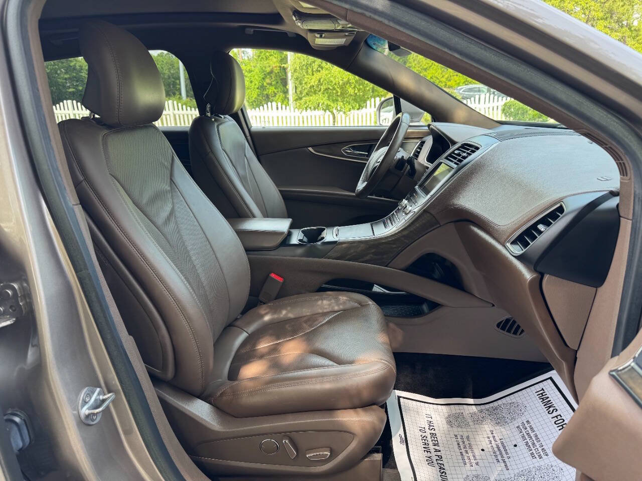 Used 2018 Lincoln MKX Reserve w/ Lincoln MKX Climate Package FWD image 18