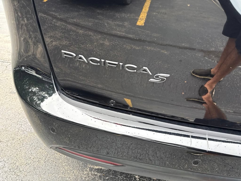 New 2026 Chrysler Pacifica Limited w/ S Appearance Package AWD/4WD image 17