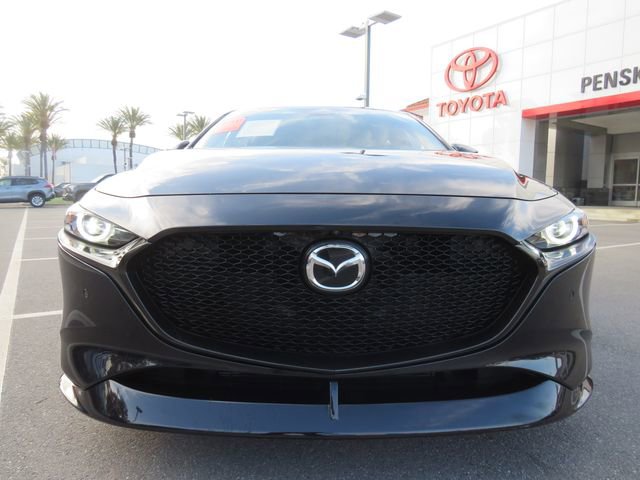 Used 2024 MAZDA MAZDA3 Hatchback w/Premium Plus Pkg image 2