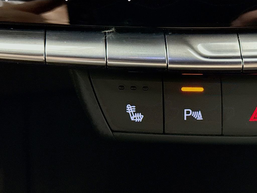 Used 2024 Cadillac XT4 Sport w/ Cold Weather Package image 21