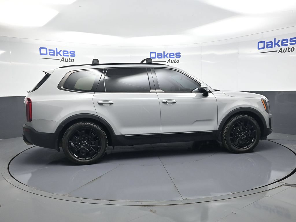 Certified 2022 Kia Telluride EX w/ EX Premium Package AWD/4WD image 9