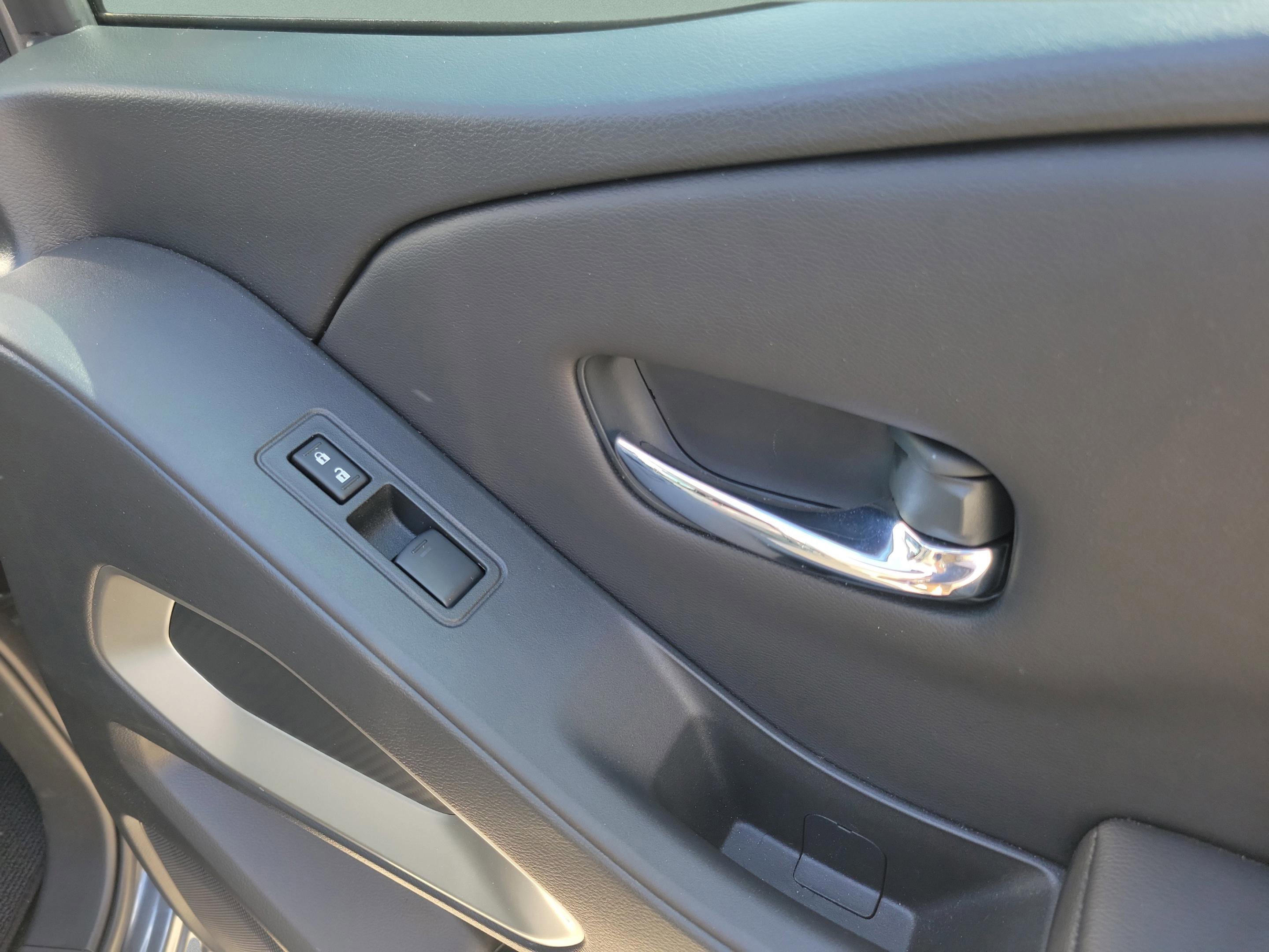 Used 2025 Nissan Frontier SV RWD image 26