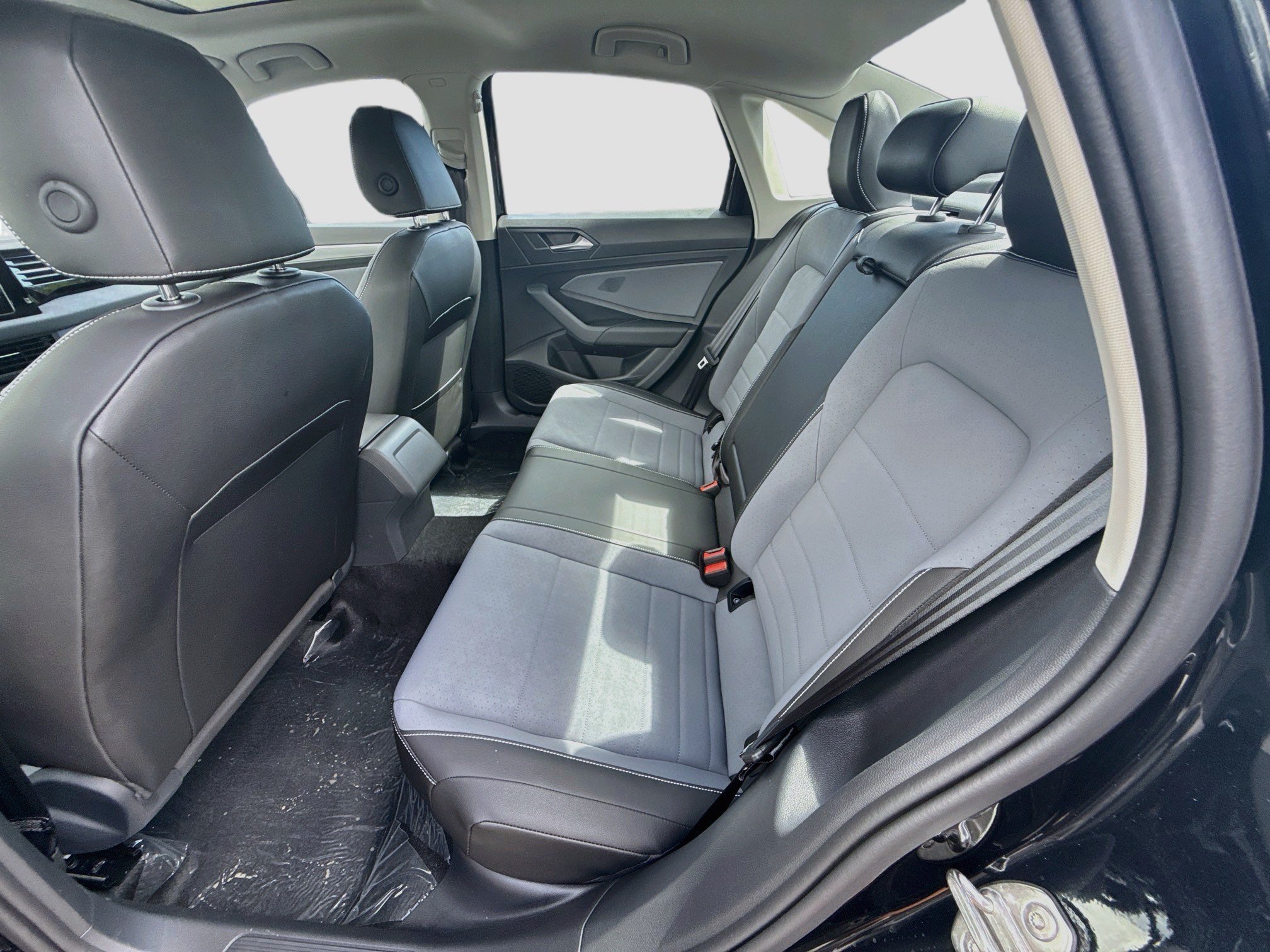 New 2027 Volkswagen Jetta SE FWD image 19