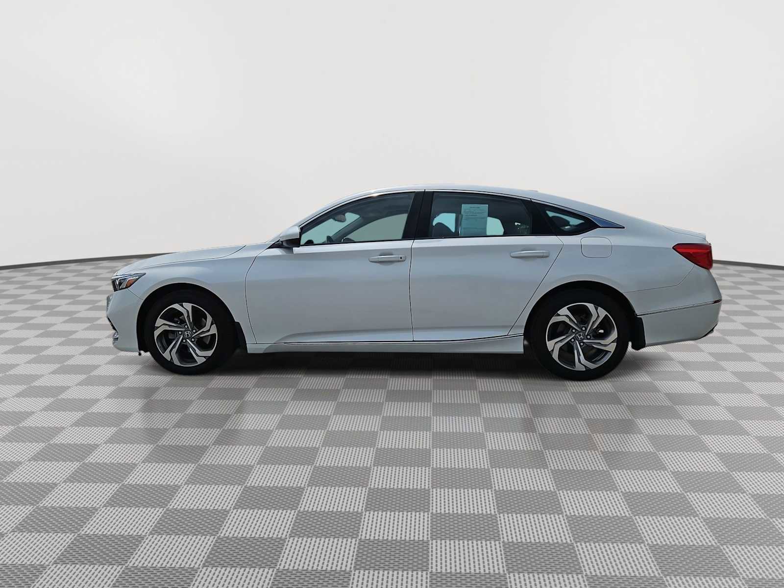 Used 2020 Honda Accord EX image 5