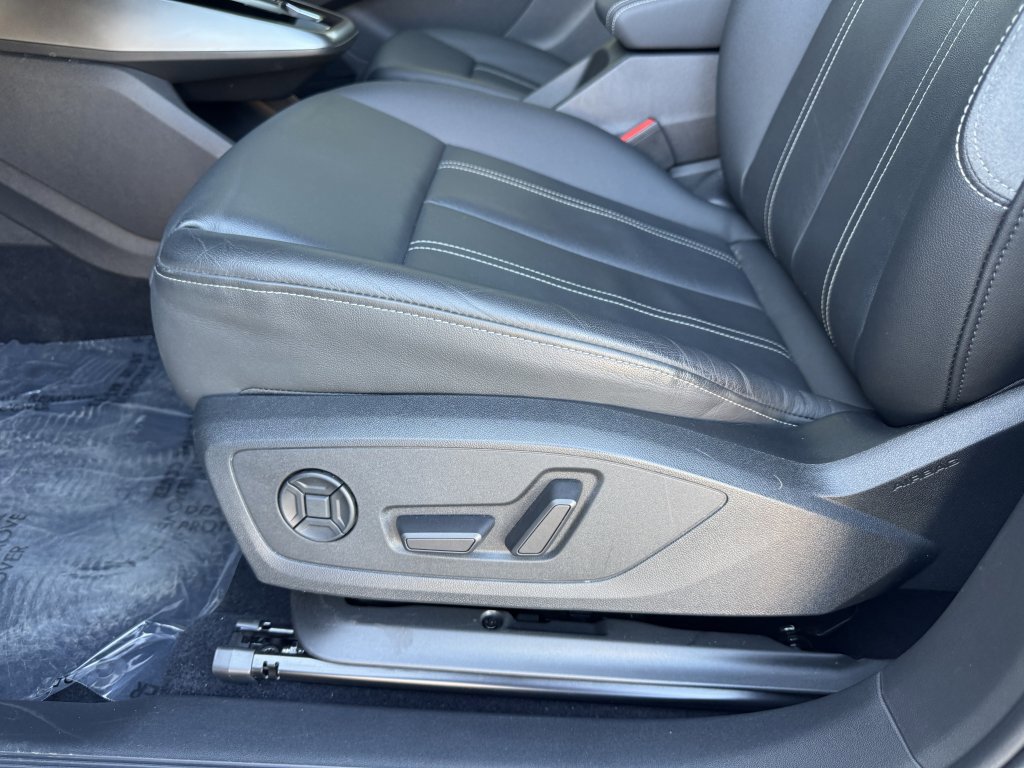 Used 2022 Audi Q4 e-tron Premium Plus w/ Premium Plus image 35