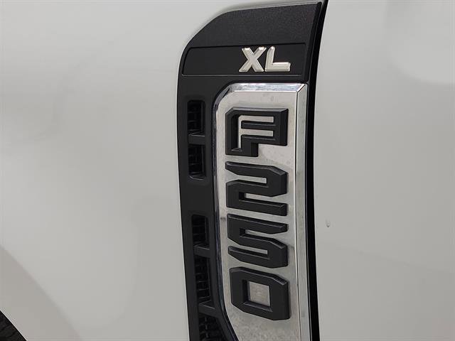 Used 2023 Ford F250 XL w/ XL Off-Road Package AWD/4WD image 6