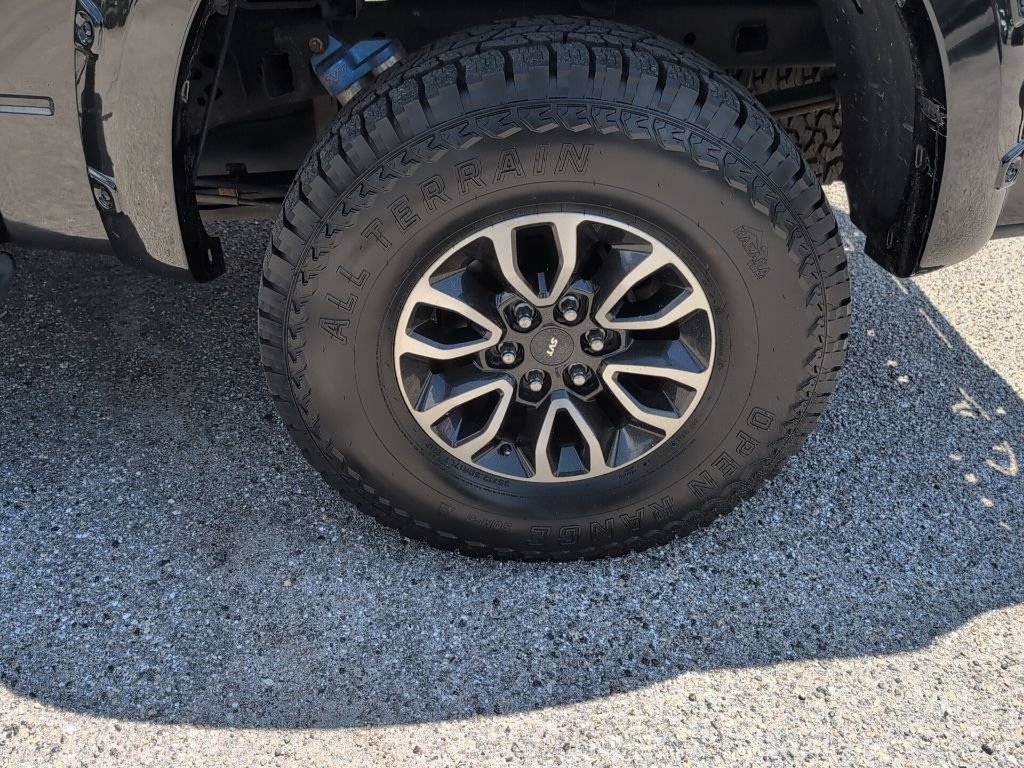 Used 2012 Ford F150 Raptor w/ Raptor Luxury Pkg image 15