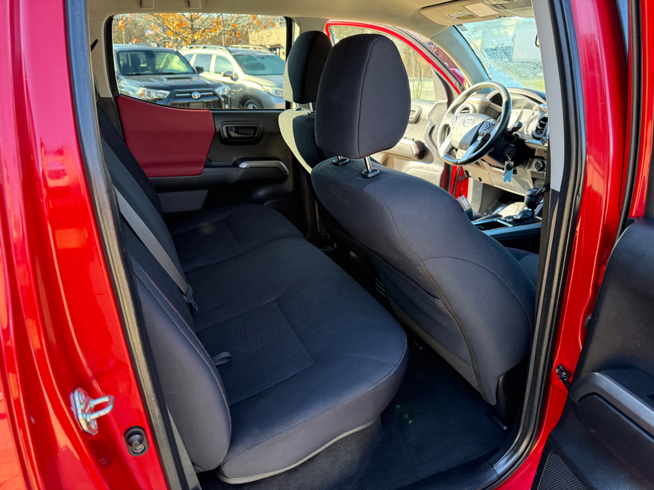 Used 2019 Toyota Tacoma SR5 image 22