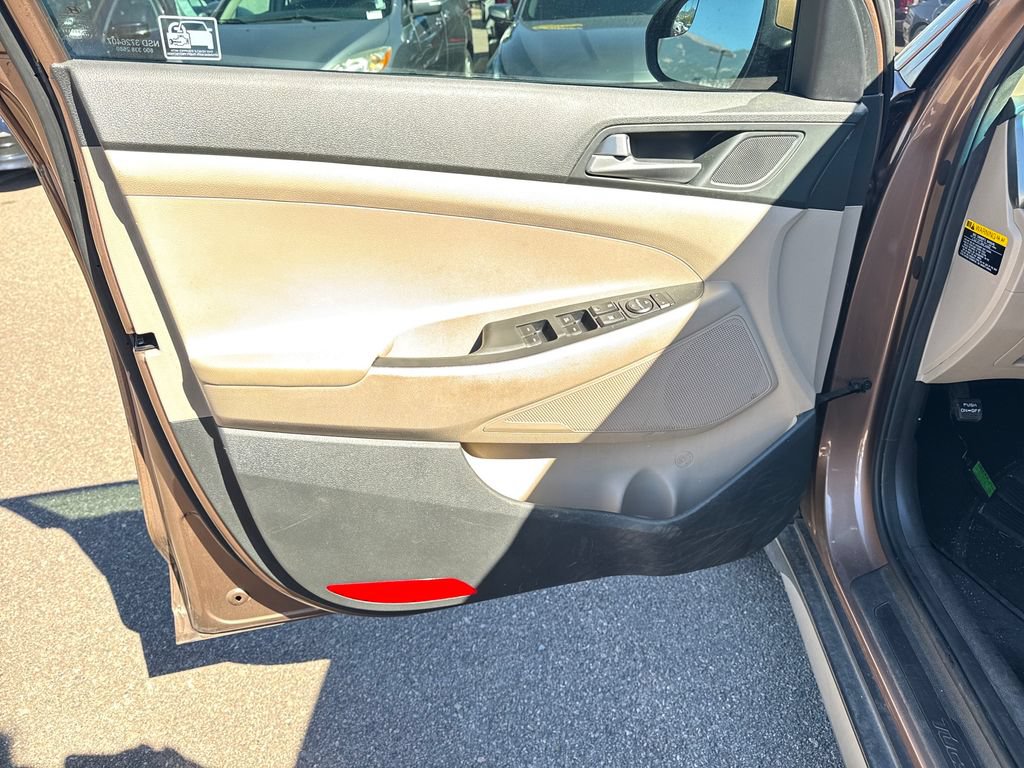 Used 2017 Hyundai Tucson SE w/ SE Popular Package 02 FWD image 10