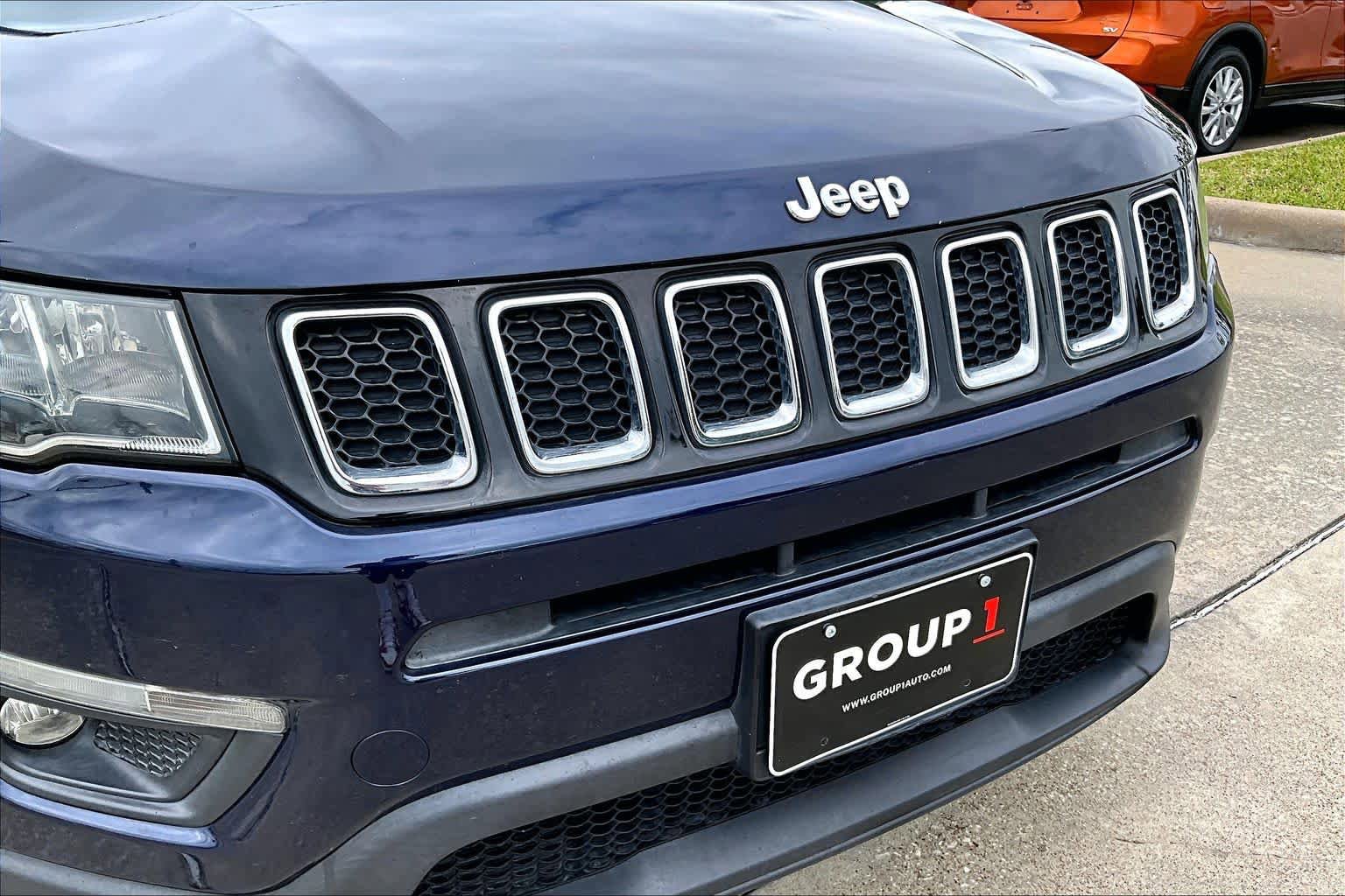 Used 2018 Jeep Compass Latitude w/ Popular Equipment Group FWD image 28