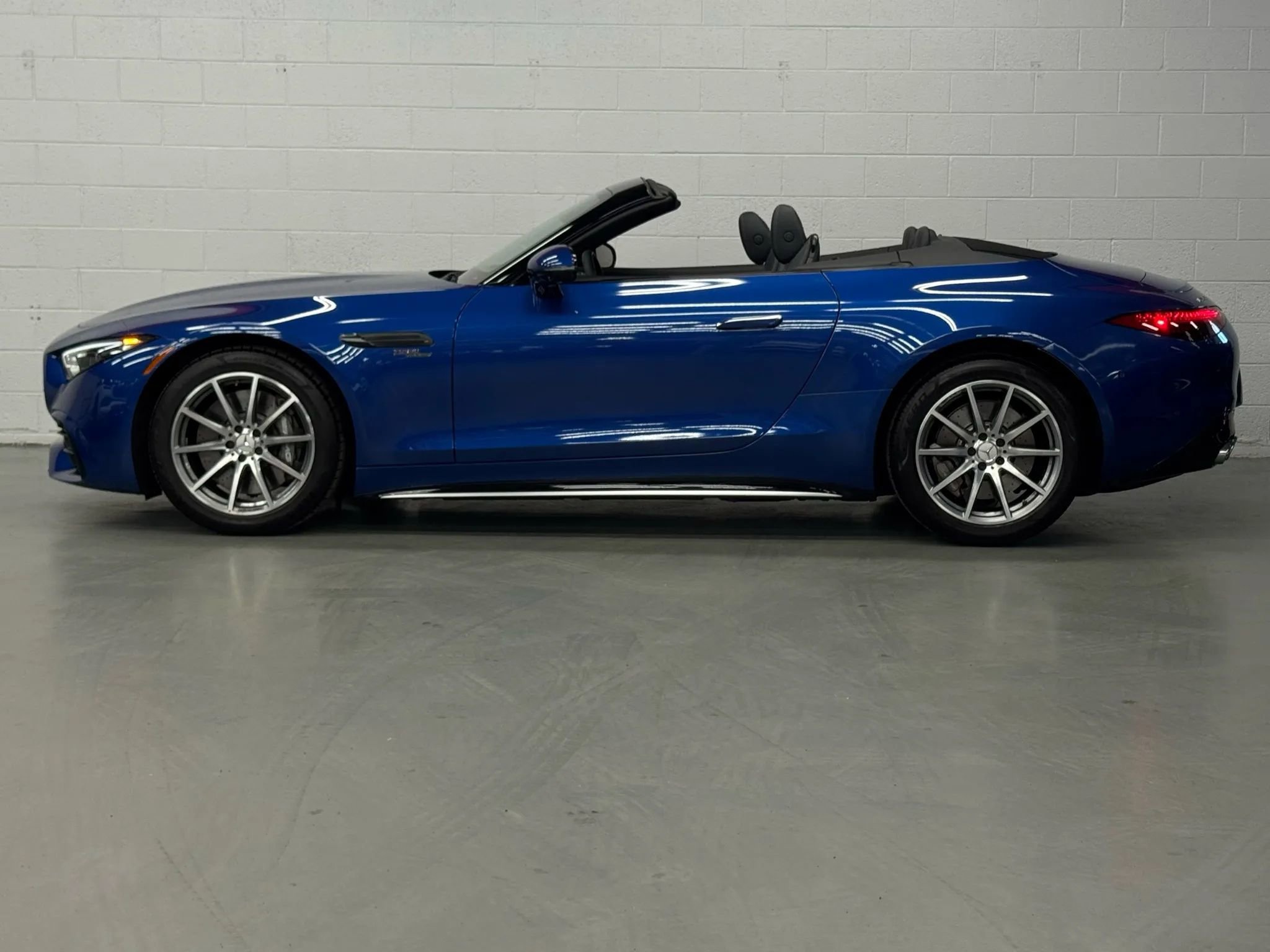 Used 2023 Mercedes-Benz SL 43 AMG image 6