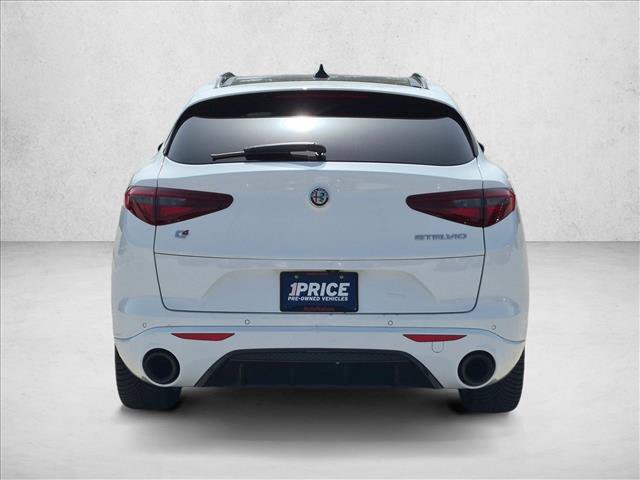 Used 2022 Alfa Romeo Stelvio Veloce AWD/4WD image 7