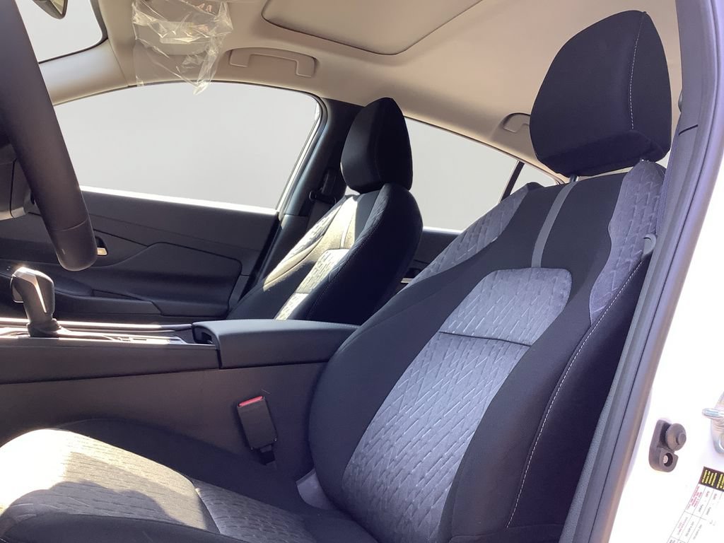New 2026 Nissan Sentra SV w/ SV Convenience Package FWD image 24