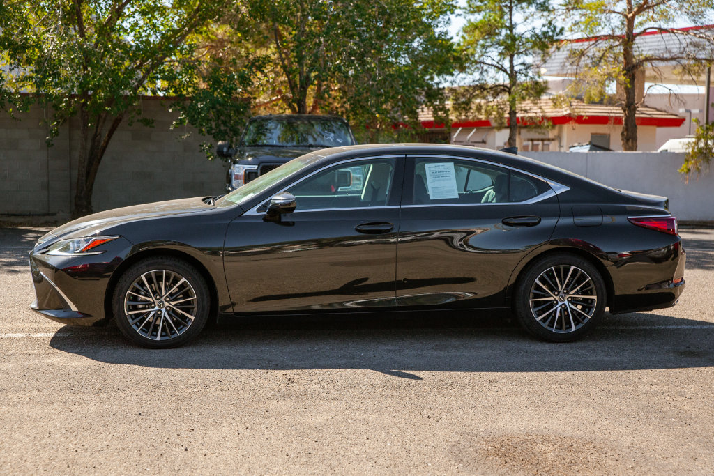 Used 2024 Lexus ES 350 w/ Premium Package FWD image 7