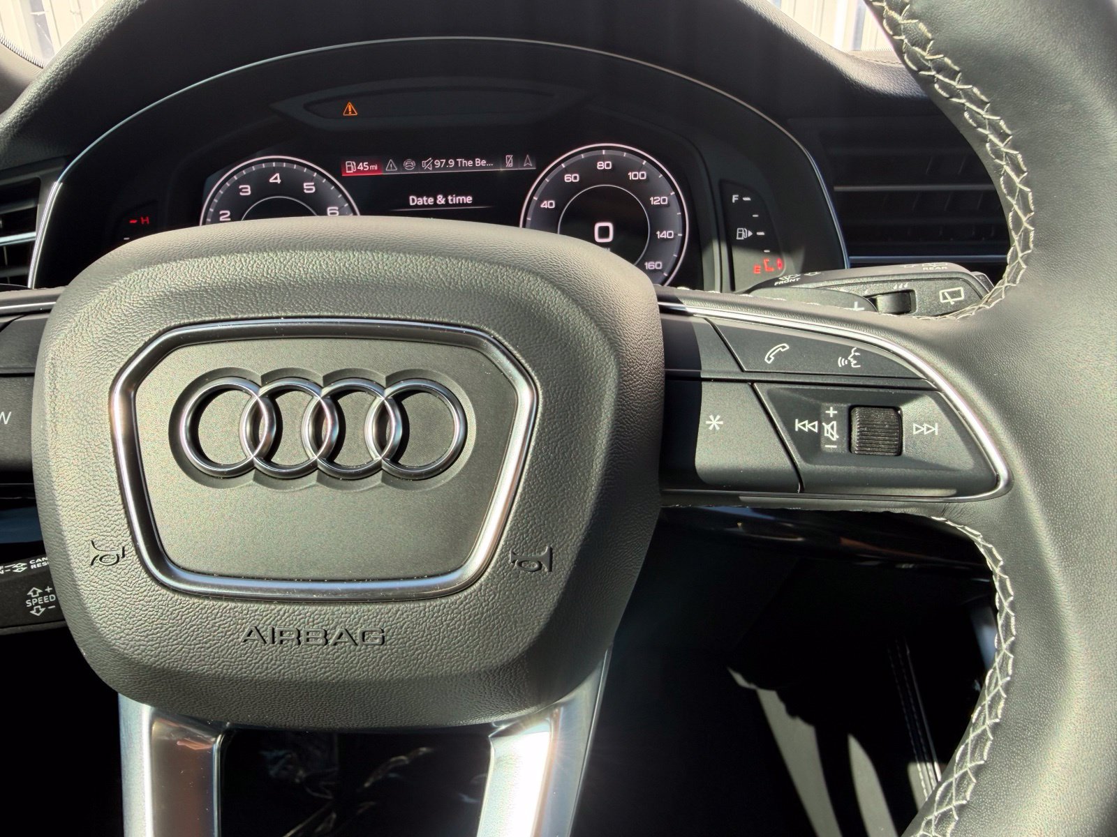 Used 2024 Audi Q8 Prestige AWD/4WD image 16