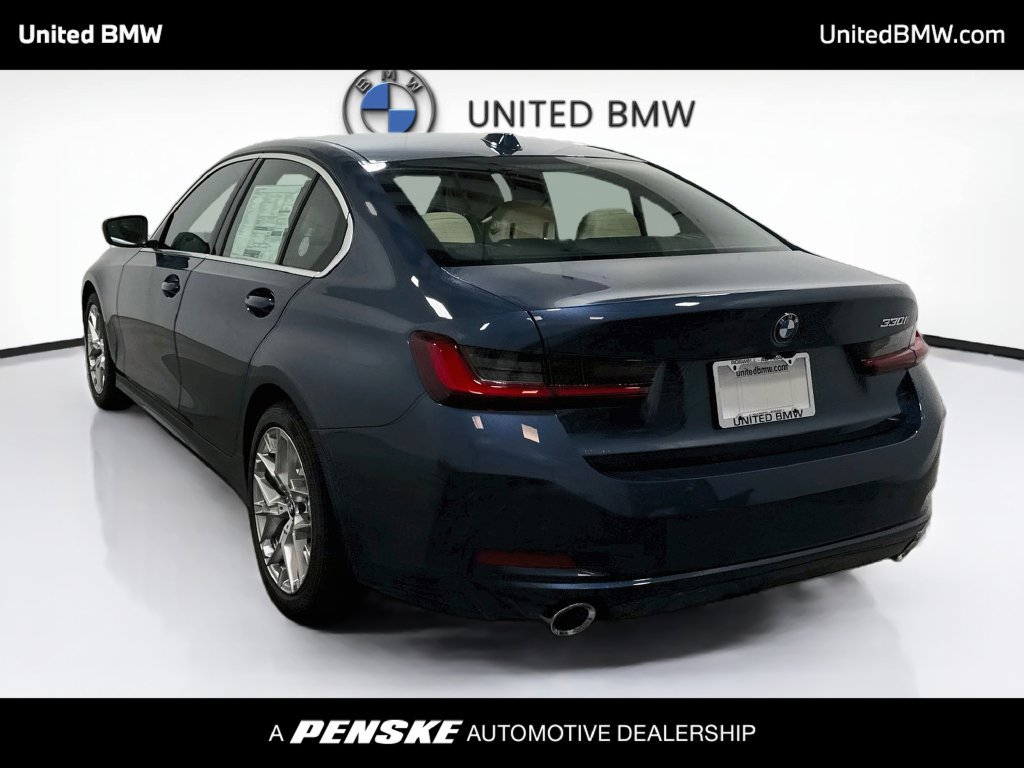 New 2026 BMW 330i Sedan w/ Convenience Package RWD image 7