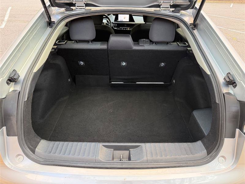 Used 2023 Toyota Prius LE FWD image 20